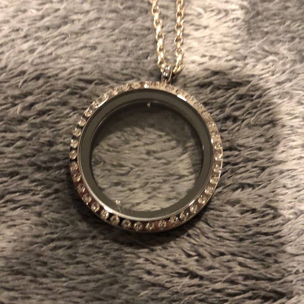 Origami owl locket and 12” chain